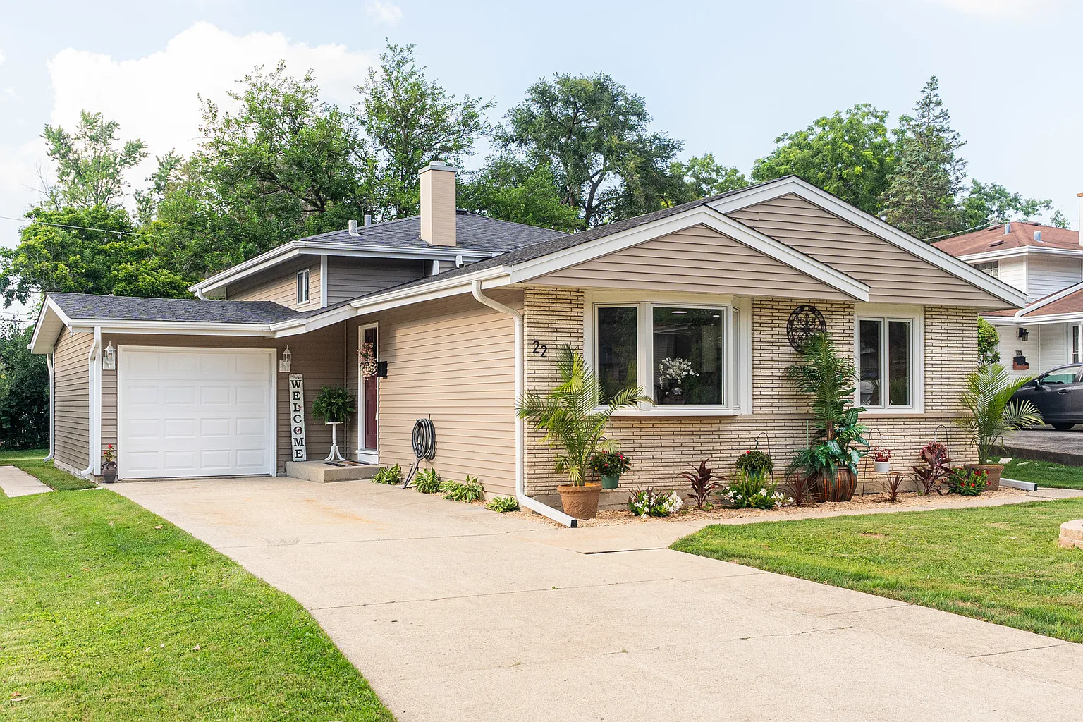 22 W Prairie Ave photo 1