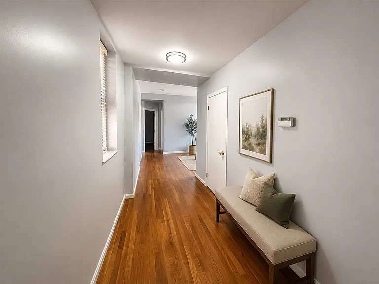 394 Riverway #10 — Photo 8