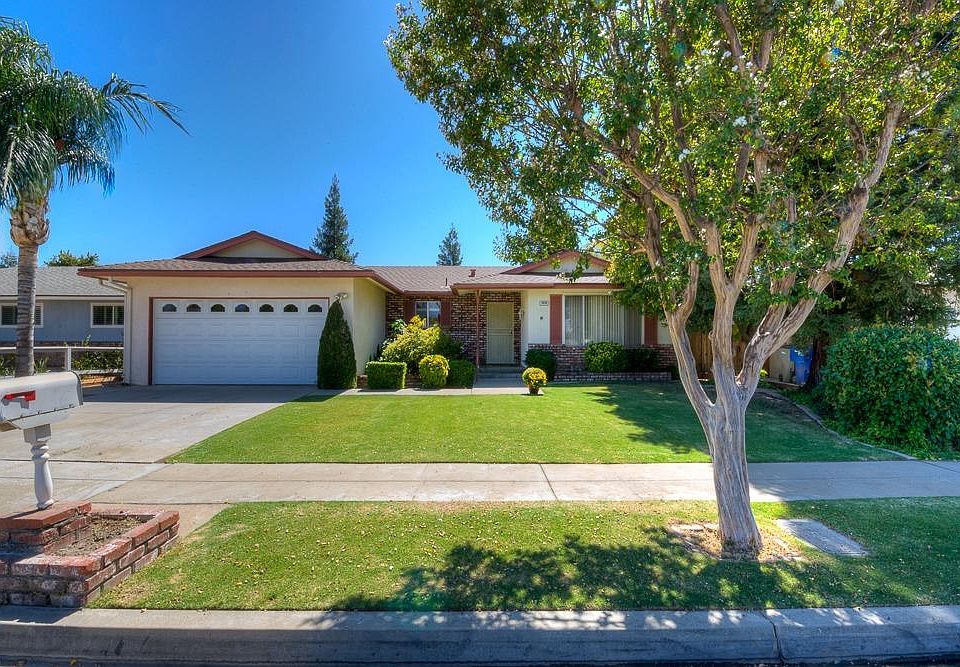2nd image of 3039 E Sierra Ave