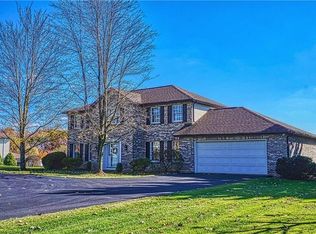 212 Holyoke Rd, Butler, PA 16001