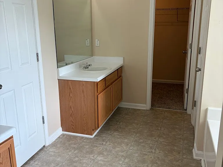 835 N Bay Overlook — Photo 36