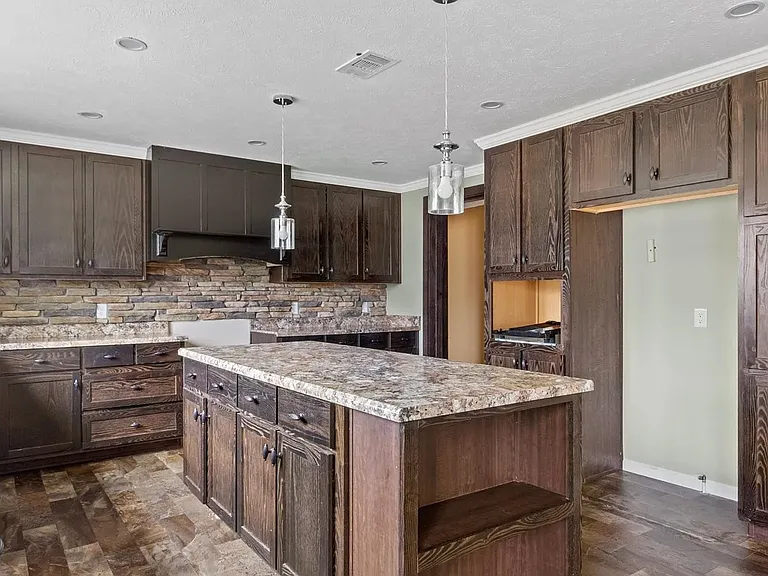 1189 Chicken Creek Rd — Photo 7