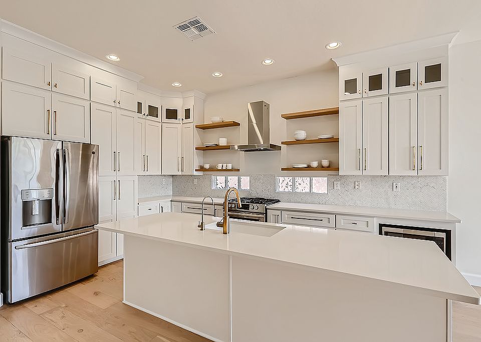 1st image of 2741 W Plum Hollow Dr