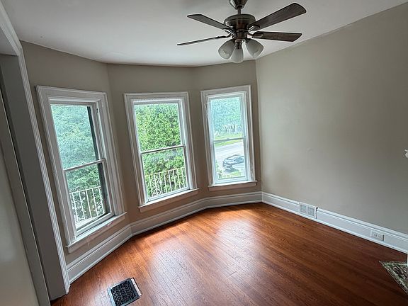 3rd image of 1560 Delaware Ave #U