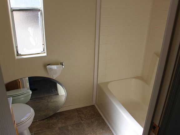 3rd image of 7901 E Powers Ave