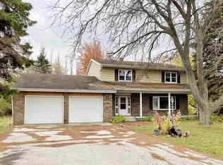N7445 Sunset Circle Dr, Fond Du Lac, WI 54937