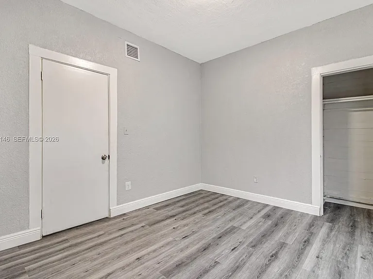 327 SW 20th St #2 — Photo 11