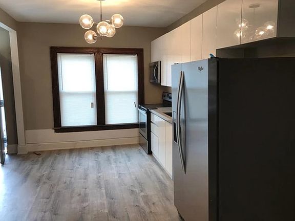 3rd image of 205 E 13th Ave