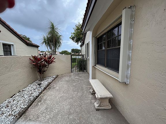 4th image of 8193 Waterline Dr
