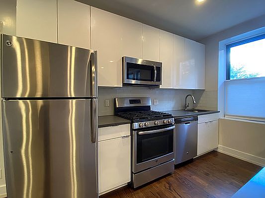 2nd image of 700 Ocean Ave #Cc1