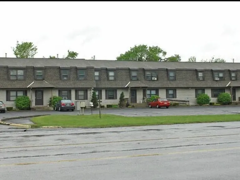 1260 Loudon Rd #A4 — Photo 1