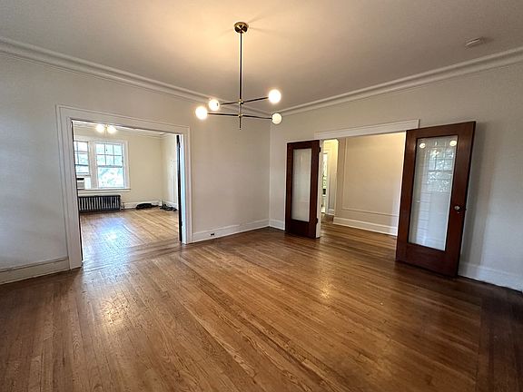 3rd image of 24 Seaman St #2