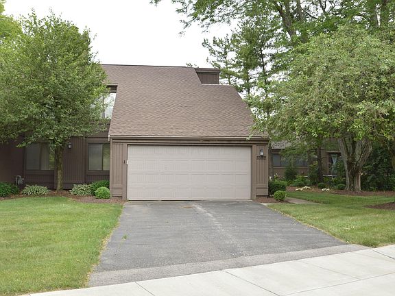 2nd image of 2069 Brookhurst Ave #D