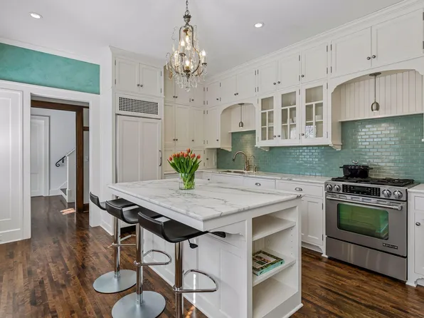 2310 Humboldt Ave S, Minneapolis, MN 55405