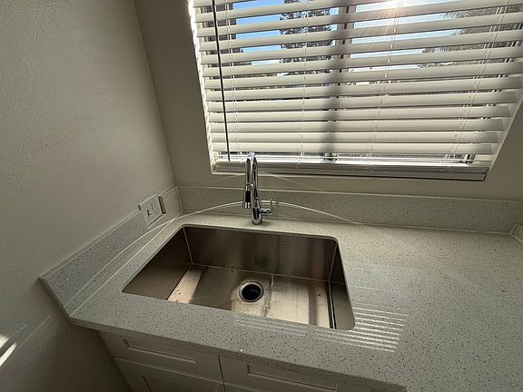 3rd image of 311 Griswold Ave APT C