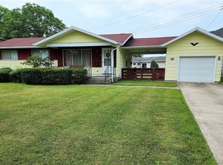 92 Dalewood Dr, Amherst, NY 14228