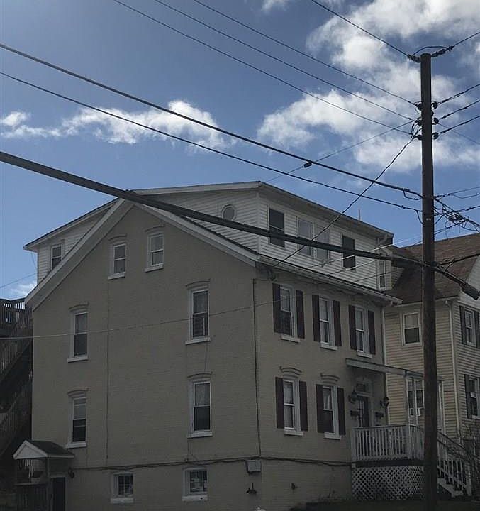 1st image of 19 E Main St