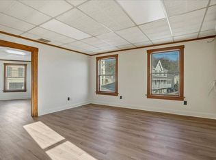 15 Main St, Chester, NY 10918