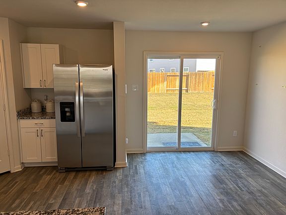 4th image of 5540 Fox Bluff Dr #1