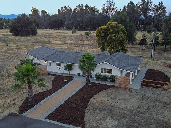 2nd image of 17908 Strawberry Ln