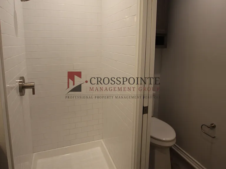 1927 Lindbergh Dr #301 — Photo 22