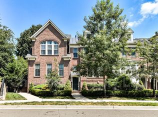 3537 S Four Mile Run Dr, Arlington, VA 22206