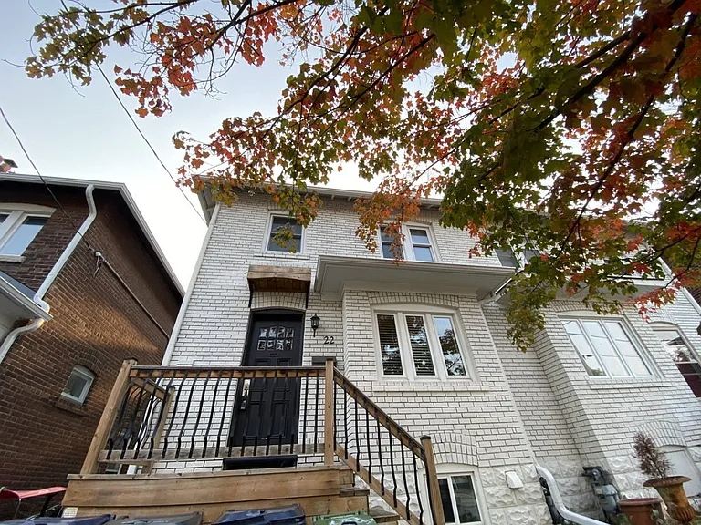 22 Lorindale Ave — Photo 37