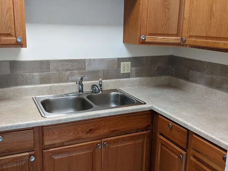 607 Roma Ct #A — Photo 5