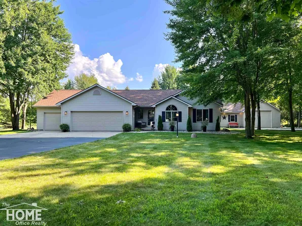 11085 Baldwin Rd, Chesaning, MI 48616