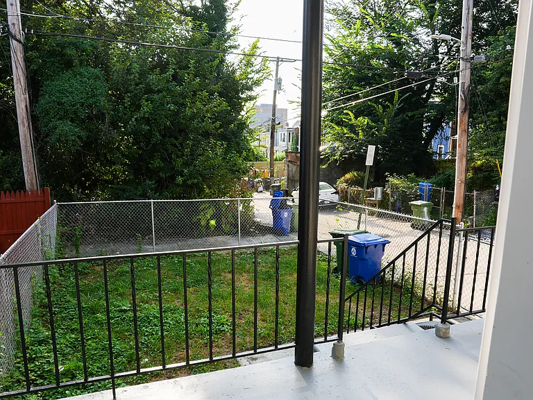 2101 Poplar Grove St — Photo 8