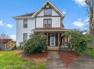 563 Geneva Ave, Struthers, OH 44471