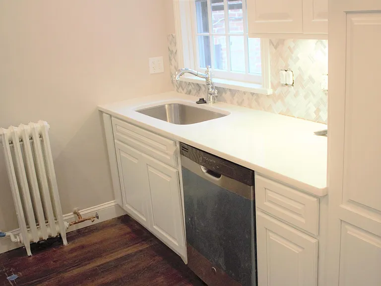 213 5th St SE #1 — Photo 12