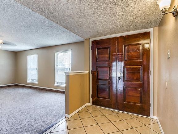 4th image of 408 Benton St