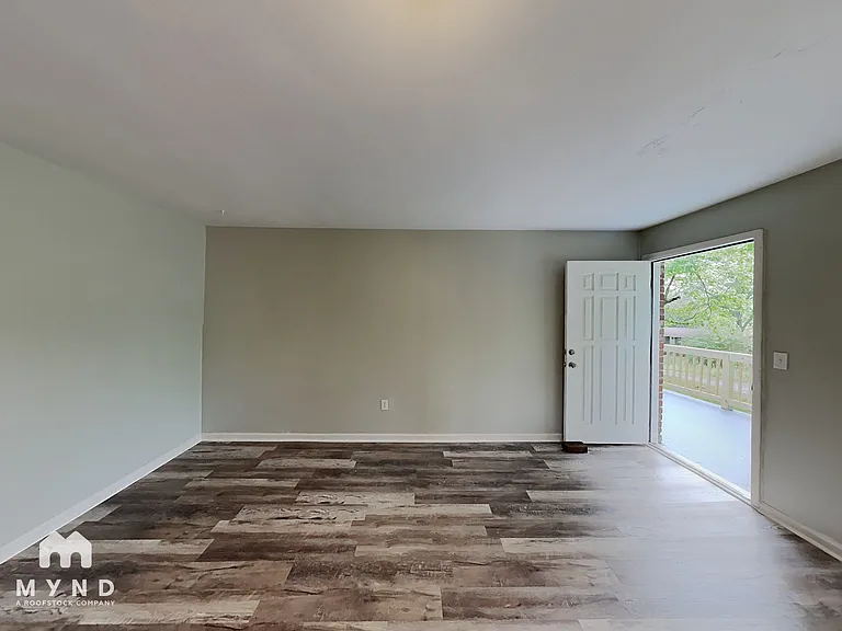 1445 Echols Dr — Photo 6