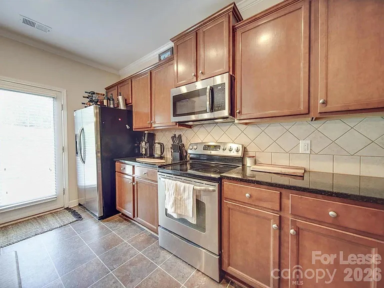 5657 Tipperlinn Way — Photo 8
