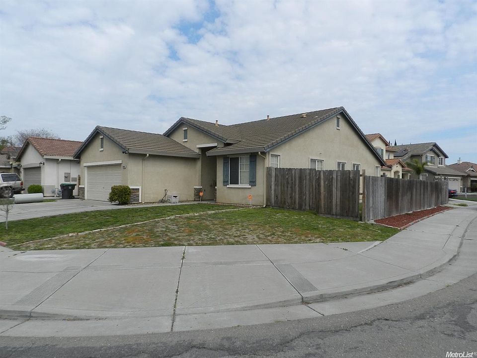1st image of 13490 Brookwood Way
