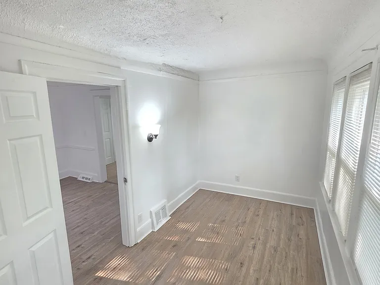 15039 Sorrento St — Photo 21