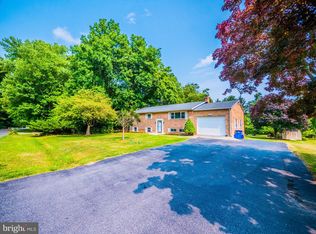 25013 Woodfield School Rd, Gaithersburg, MD 20882