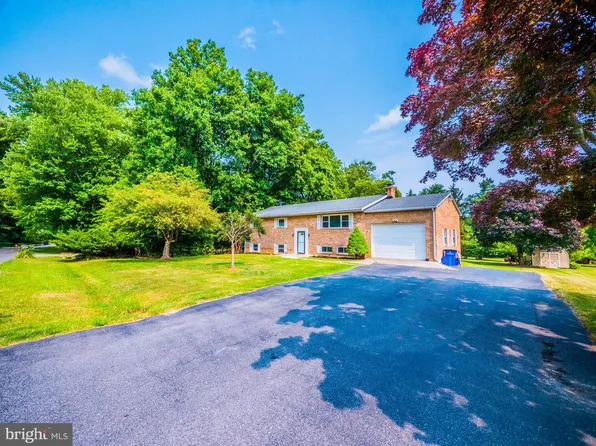 25013 Woodfield School Rd, Gaithersburg, MD 20882