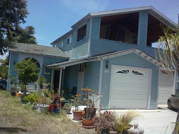 1st image of 736 Brookins Ln