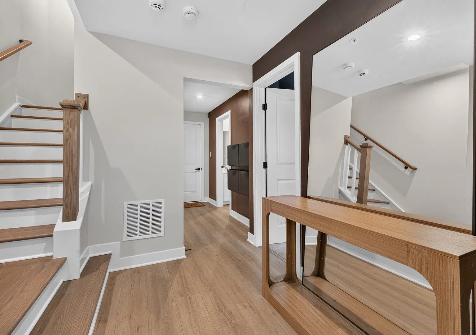 Beautiful 4lvl Townhome in Southlake — Photo 2