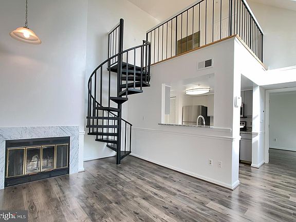 2nd image of 10323 Westridge Dr Unit 2-304
