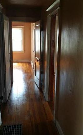 5th image of 3219 Barber Ave