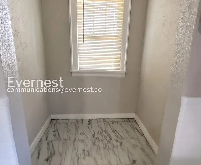 3720 Darby St — Photo 4