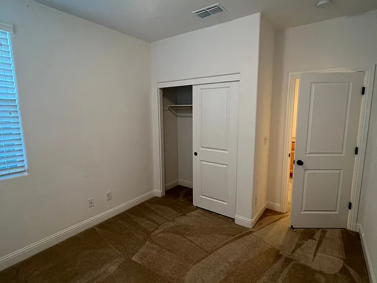 1512 Peony Ln — Photo 6