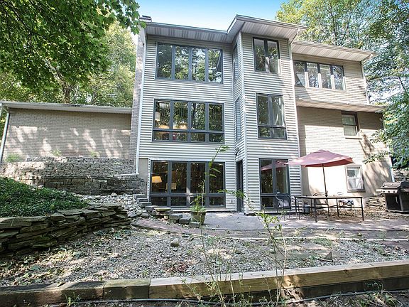 3rd image of 1839 Sheffield Dr