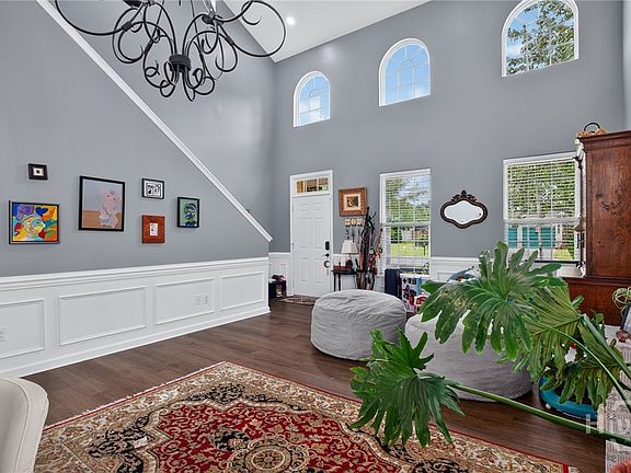 4th image of 394 Stonebridge Circle