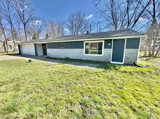 12824 Samuel Dr, Mantua, OH 44255