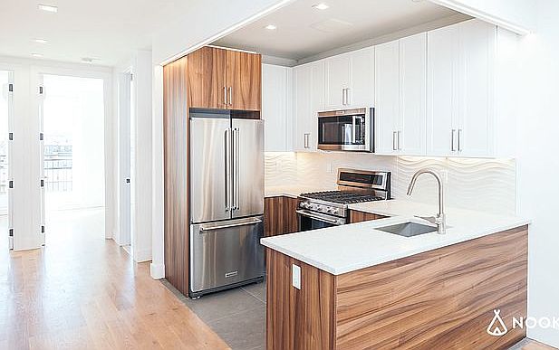 1st image of 218 Bainbridge St #2