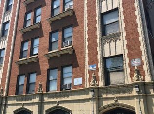 7048 S Merrill Ave #706, Chicago, IL 60649